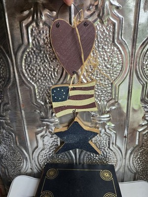 Folk Art Americana American Flag Wood & Metal Wall Art & Stars & Stripes