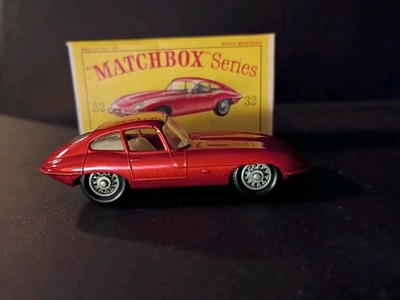 Matchbox #32B XKE  E-Type Jaguar 1962 In Crisp Original D2 Box 