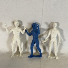 Vintage Louis Marx Blue Spacemen Figures 1960 s Three Plastic Spacemen Total
