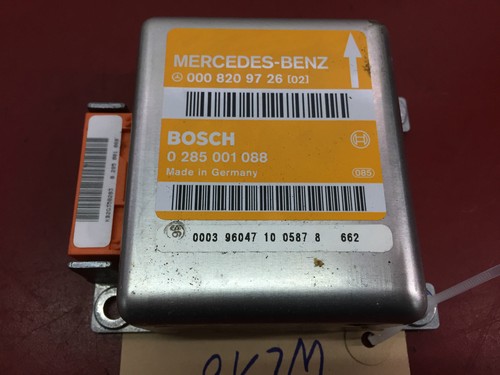 Mercedes Benz E-Klasse W210 E230 Airbagsteuergerät Steuergerät 000809726