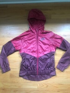 nike jacket xs