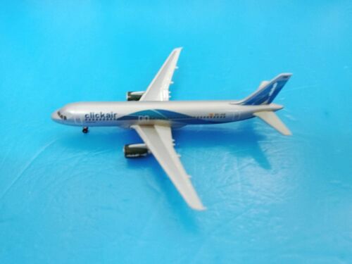 RARE Herpa Wings SAMPLE 1:500 Clickair A320 EC-ICR  - DIECAST AIRPLANE MODEL - Picture 1 of 4