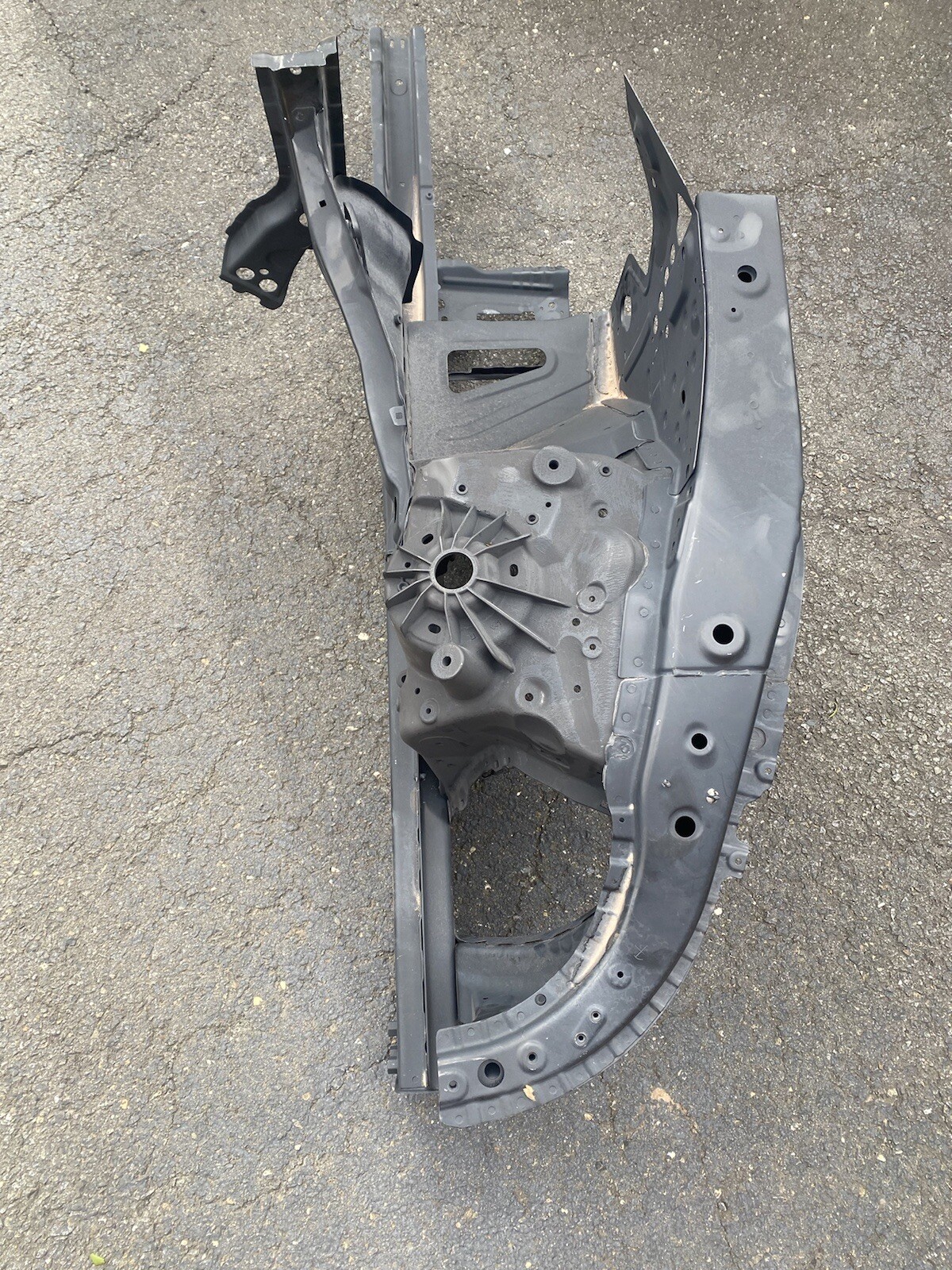 Rolls Royce Phantom Front left wheelhouse rail and apron