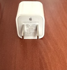 Genuine Apple iPhone/iPad 5W USB Power Adapter Wall 100-240V/50-60HZ