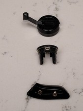 Teile von Yashica FX-D, 30 kleine Schrauben, Rückspulknopf, Grundplatte, Schlägerhalter TLK1