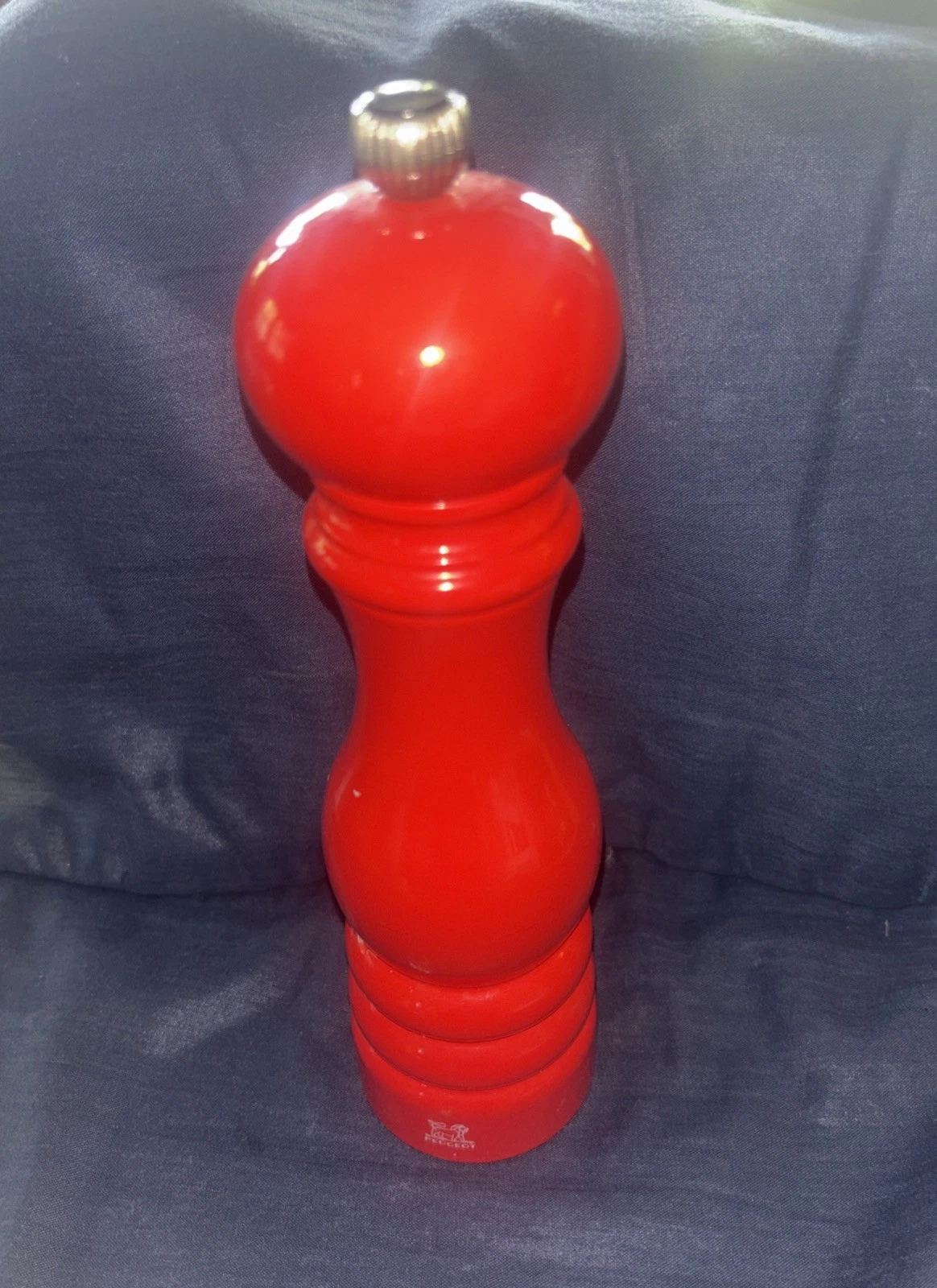 Peugeot France Passion Red Wooden Lacquer Pepper Mill 7” Grinder
Opens in a new window or tab