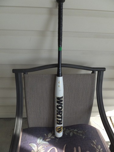 Worth AT 18 Senior Softball Bat, 26oz. Good Condition