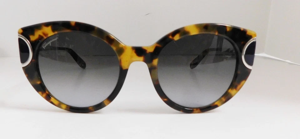 Gafas de sol para mujer Salvatore Ferragamo SF829S 263 Tortuga Signature 52o21 140 Foto 2 de 4