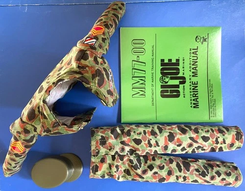 G.I. Joe 40th - Marine Outfit (Quality) W/ Sargeant Insignias - Description