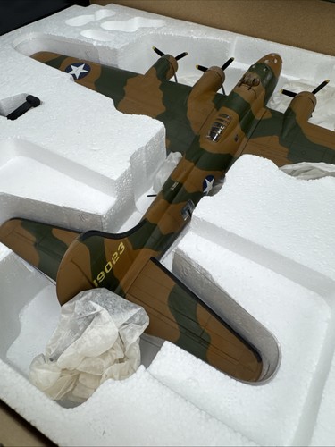 Corgi AA33304 1:72 Boeing B-17E Yankee Doodle 414 Sqn/97th BG MIB Diecast - Picture 15 of 18