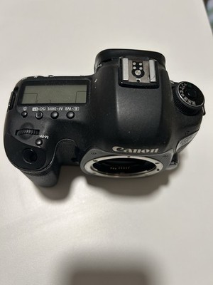 Canon EOS 5D Mark III 23.4 MP Digital SLR Camera - Black (Body Only)