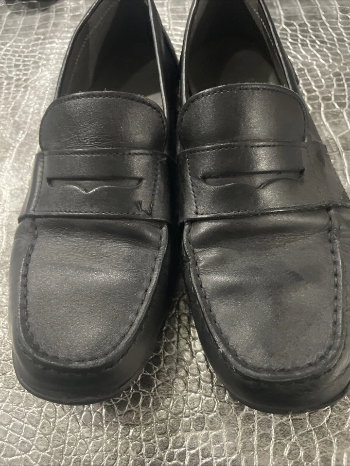 Sapatos masculinos de couro preto Geox tamanho 40 usados - Imagem 3 de 4