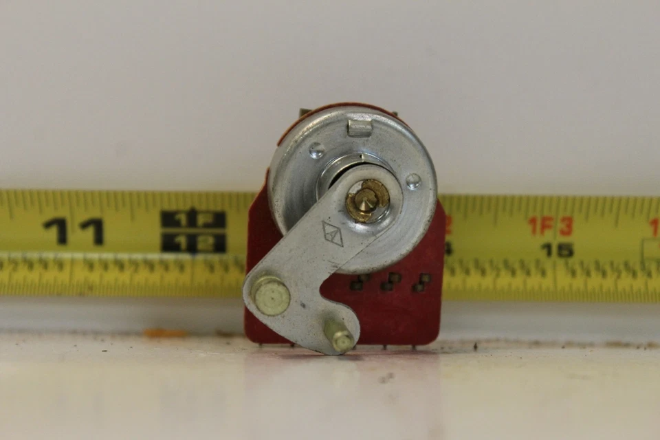 Interruptor selector de calentador de aire acondicionado automático GM 3008474 1966 Buick Riviera (865) nuevo de fábrica Foto 4 de 4