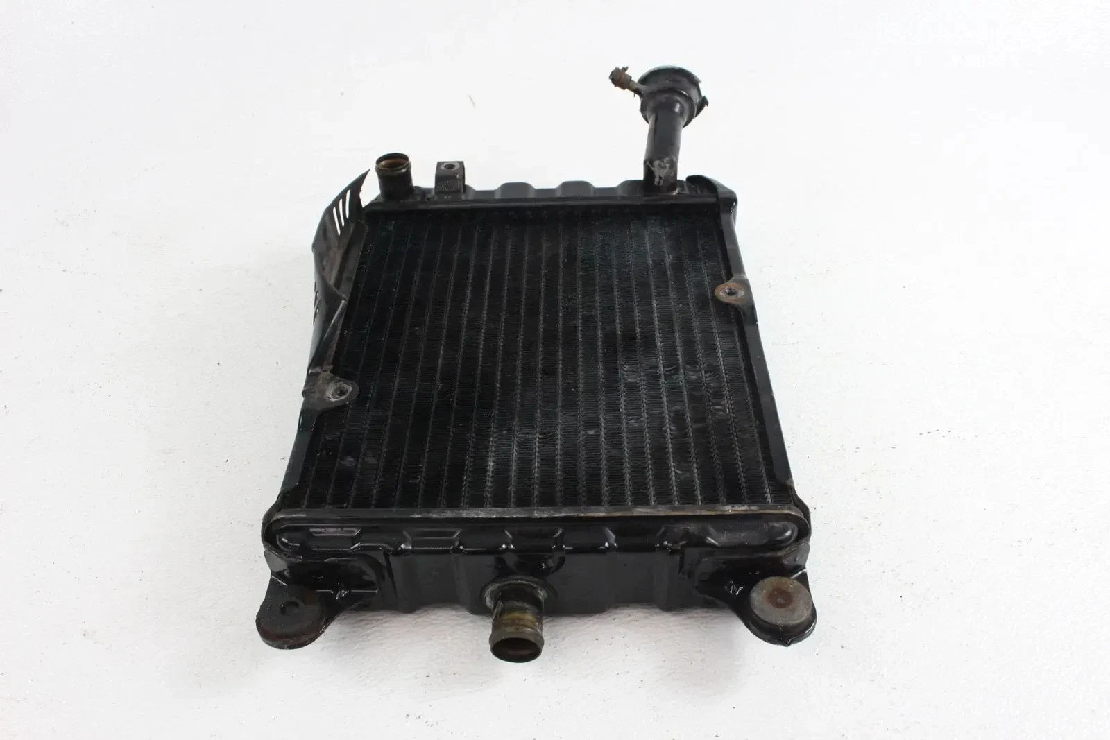 1983 Honda Goldwing 1100 OEM Radiator 19010-463-003 B4325