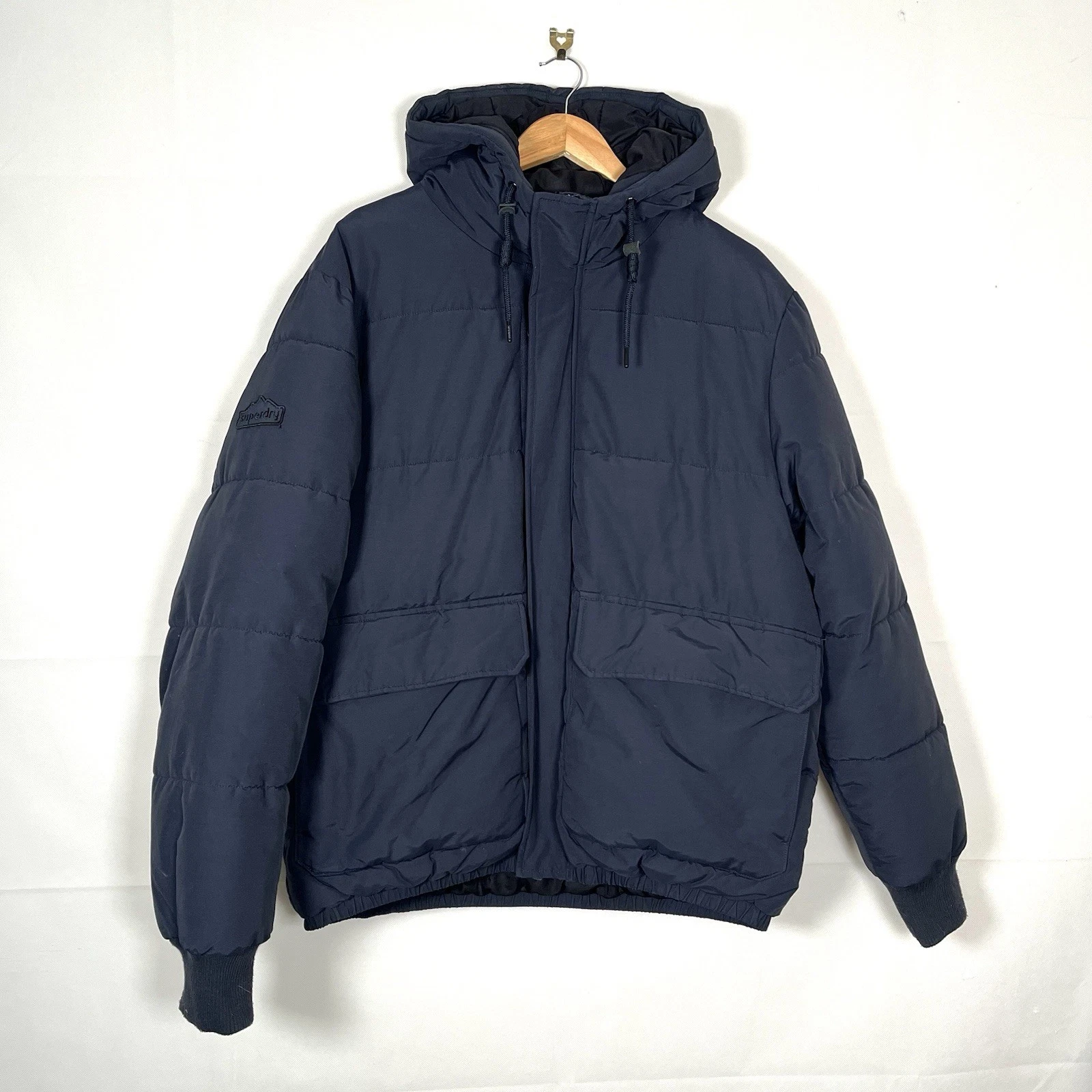 Superdry Puffer Jacket Men’s Navy UK Size 2XL Outdoors Hooded Coat M5011423A
Opens in a new window o