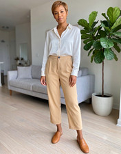 Women  s Beige Pleated Front Straight Leg Ankle Pants Button Closure M
