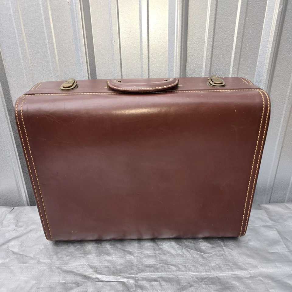 Vintage Hartmann Knocabout Leather Suitcase With Keys 19"x14"x7" - Image 2 of 4