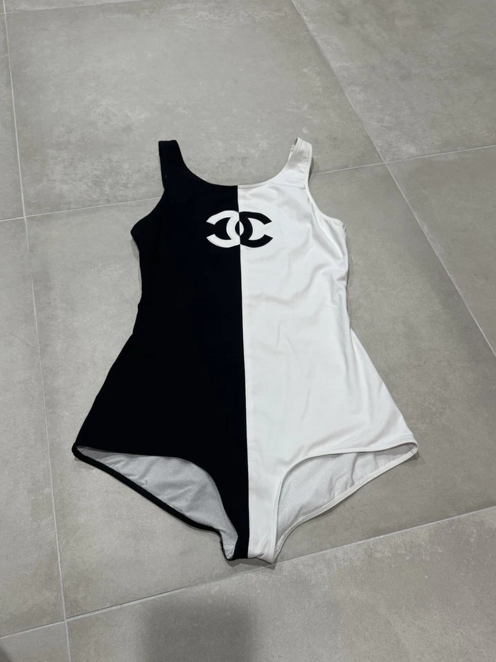 Traje de baño Chanel RARO blanco y negro  Foto 3 de 4