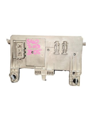 8697019 Volvo S40 2.0d CEM 2005 Manual Fuse Box BCM Central Electronic Module