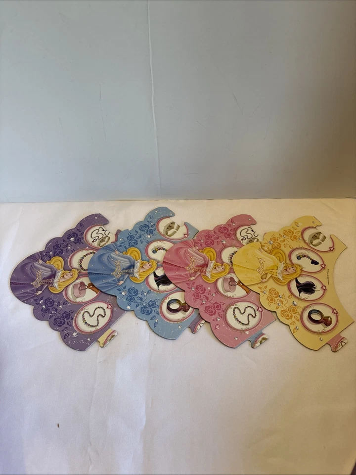 Disney PRETTY BONITY PRINCESS GAME La Bella Durmiente 2008 Faltan 4 Pendientes Foto 4 de 4