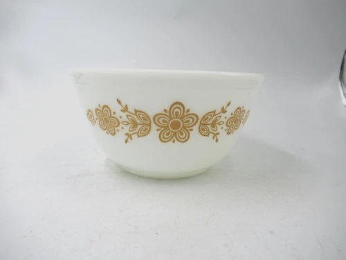 Vtg Pyrex 402 White & Gold Butterfly w/Flowers Mixing Bowl. Granny Cottage Core