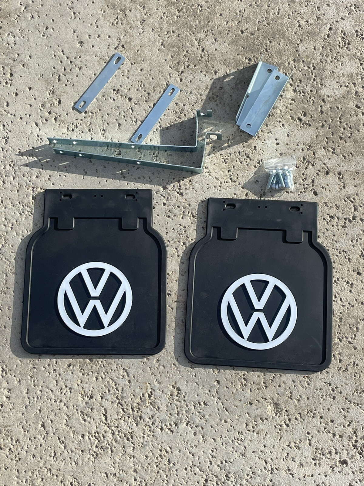 MUD FLAPS FITS VW BUS BLACK WITH WHITE LOGO 211821805BLK FREE SHIPPING