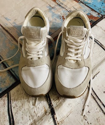 vans ultracush running shoes