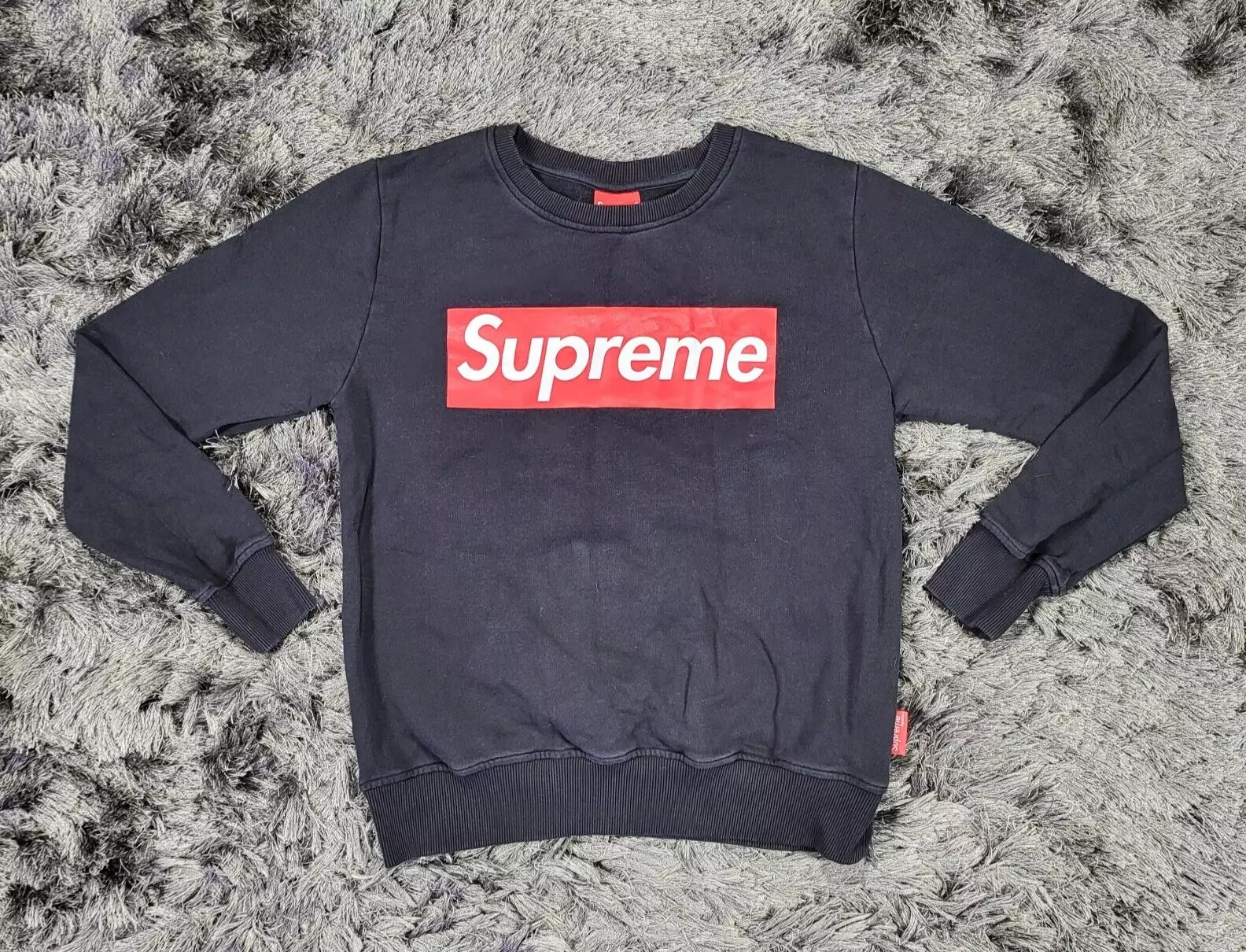 Sweat shirt homme Supreme Spain Box logo moyen noir rouge streetwear pull