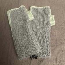 Wollstulpen 23 cm, Breite 9,5 cm, dehnbar mit Fingeransatz, weich