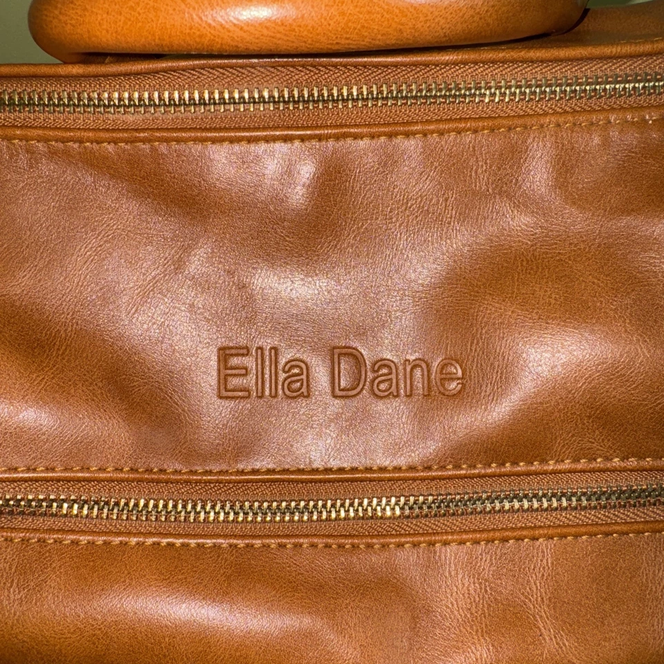 Bolsa para libros de pañales Ella Dane Crossby Foto 2 de 4