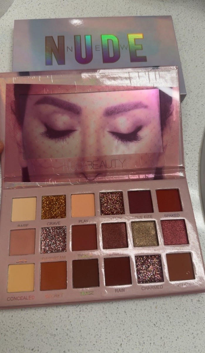 Huda Beauty The New Nude Eyeshadow Palette Limited Edition