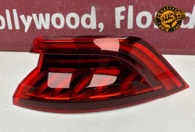 2019-2023 AUDI Q8 SQ8 REAR RIGHT OUTER TAILLIGHT LAMP LED 4M8945070A OEM 53 kmi