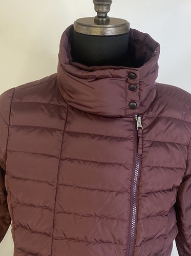 LL Bean Down Puffer Jacket Womens Medium Burgundy Asymetrical Full Zip Downtek - Picture 5 of 13