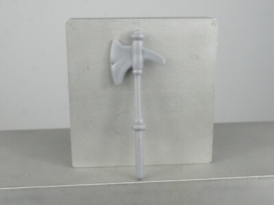 M1 MOTU VINTAGE WEAPONS PACK GREY AXE 100% ORIGINAL ACCESSORY