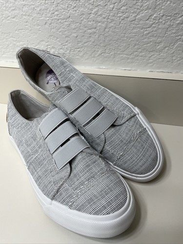 Blowfish Womens Fashion Sneaker Size 9 (Wide) Euc
