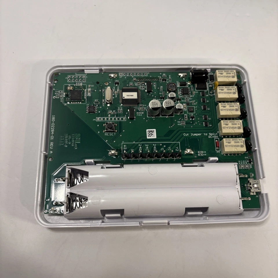 GoControl GC-TBZ48 Z-Wave Smart Thermostat Battery Powered HVAC WiFi Compatible - Image 3 of 4