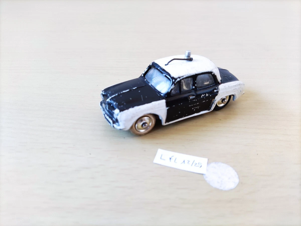 CIJ échelle 1/20 Modèle Réduit Renault Dauphine Police CIJ échelle 1:20 - Occasion - Métal échelle 1:20 Tôle