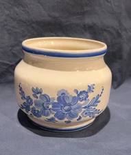 1981 FTD Ceramic Blue & Cream Floral Planter 4" Pot