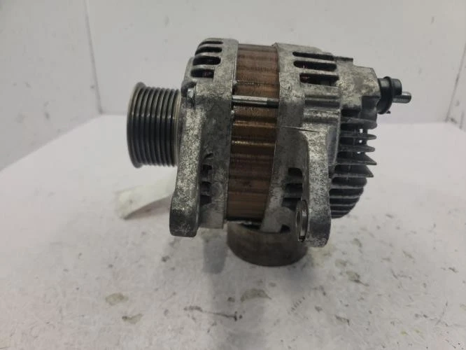 Alternateur MAZDA 6 2 PHASE 1 BREAK R2AA18300B - Photo 2/4