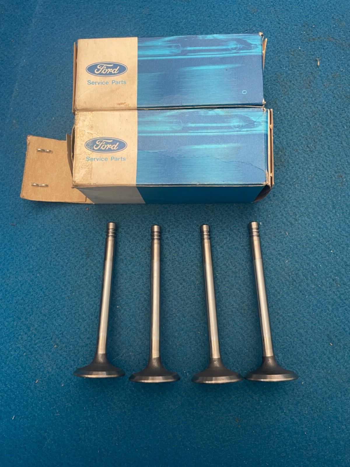 FORD SIERRA SCORPIO ENGINE EXHAUST VALVE SET 6018728 OEM NEW