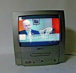13 Inch Emerson Crt Tv Dvd Combo Great For Retro Gaming Working Fine Ebay