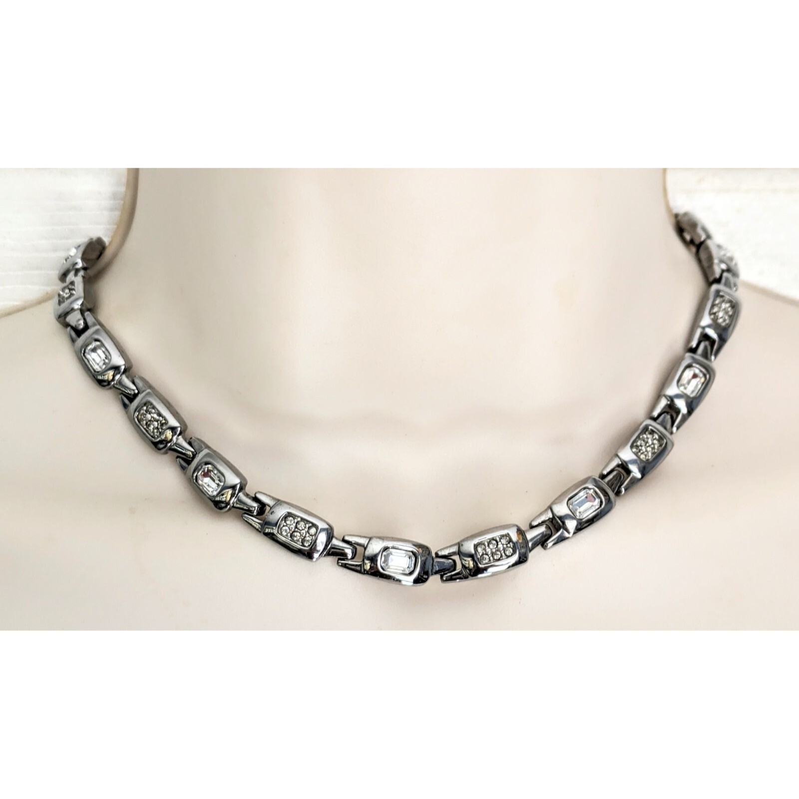 Vintage SWAROVSKI Swan Signed Silver Tone Clear Crystal Bar Link