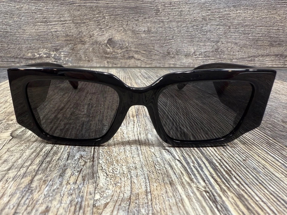 Lanvin X Future Eagle LNV672S 001 BLACK 52/19/140 Designer Sunglasses Italy - Image 2 of 4