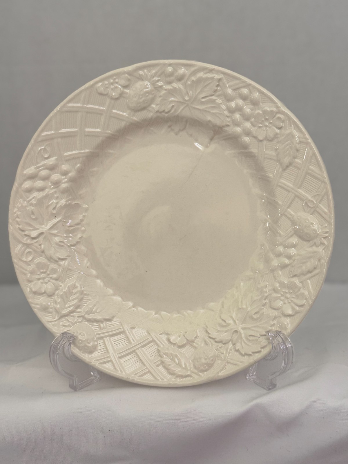 Set of 3 Mikasa White English Countryside 8.25