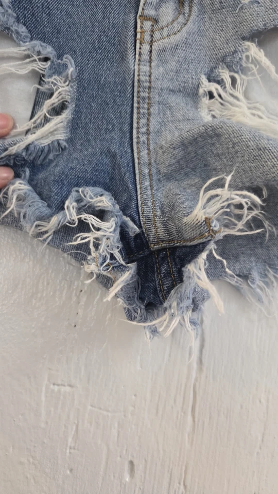 Pantalones Cortos Missguided Para Mujer Talla 4 Extreme Rip Dobladillo Cintura Alta Azul Contraste Claro Foto 4 de 4