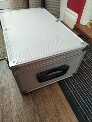 DJ Aluminium Flight Case Box CD / Karaoke Disc Storage With Numbered Sleeves - Picture 6 of 16
