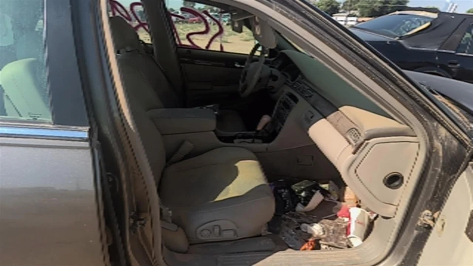 Used Fuel Injection Throttle Body fits: 2000 Cadillac Seville Throttle Valve Ass - Image 3 of 4