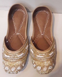 bridal khussa shoes