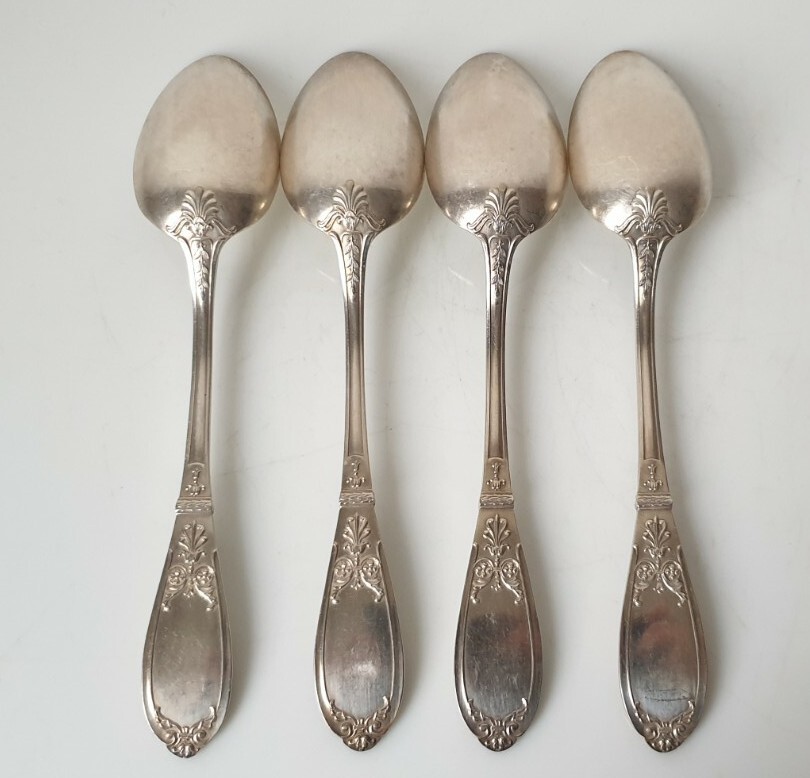 2 assiettes et 2 fourchettes métal argenté poinçons - Arts de la table