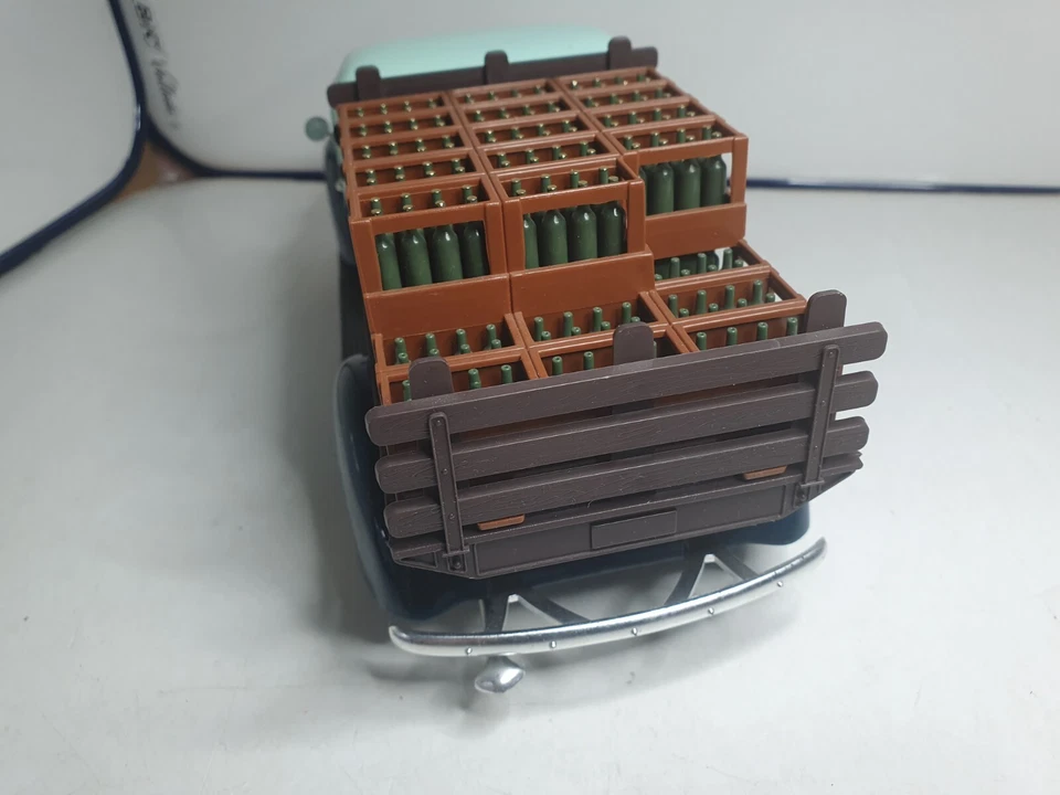 SOLIDO 1/19 CHEVROLET  1946 PLATEAU BRASSEUR L'ESCALE BON ETAT SANS BOITE amb G6 - Photo 4/4